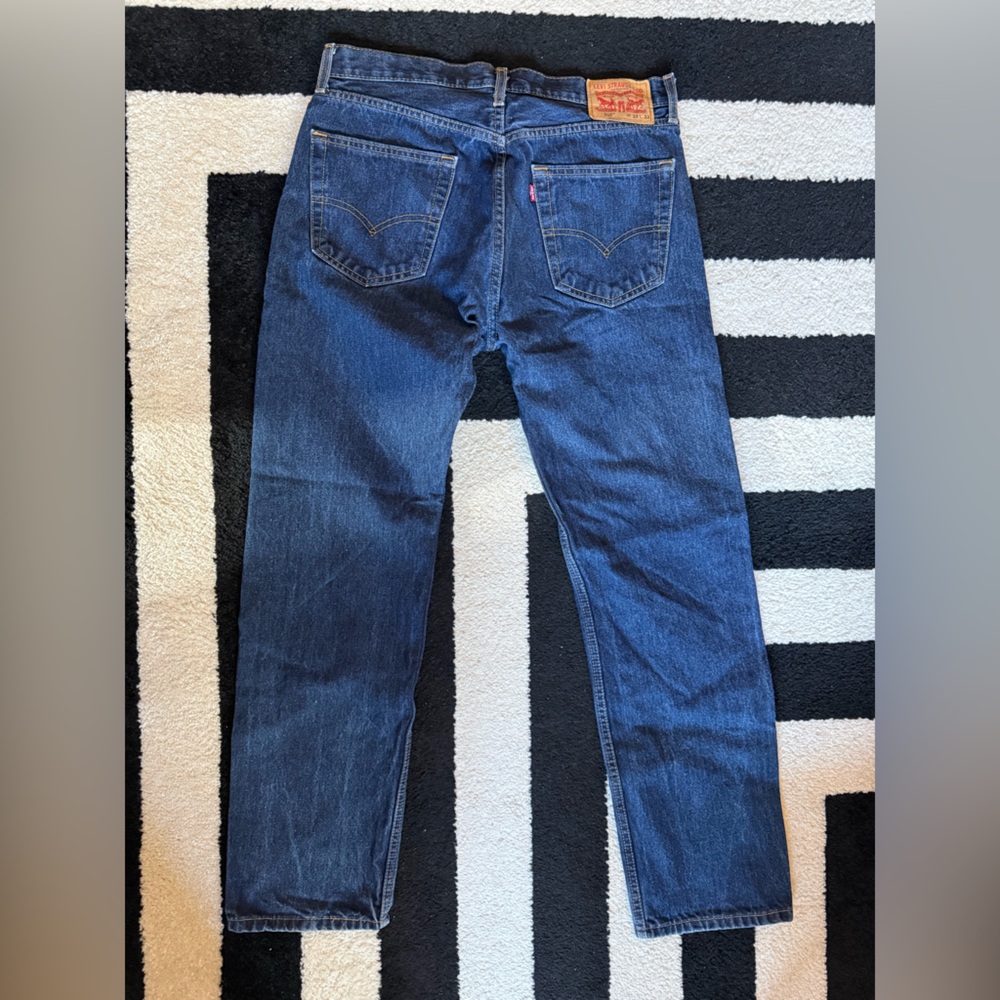 Levi’s men’s blue jeans, W 33, L 32